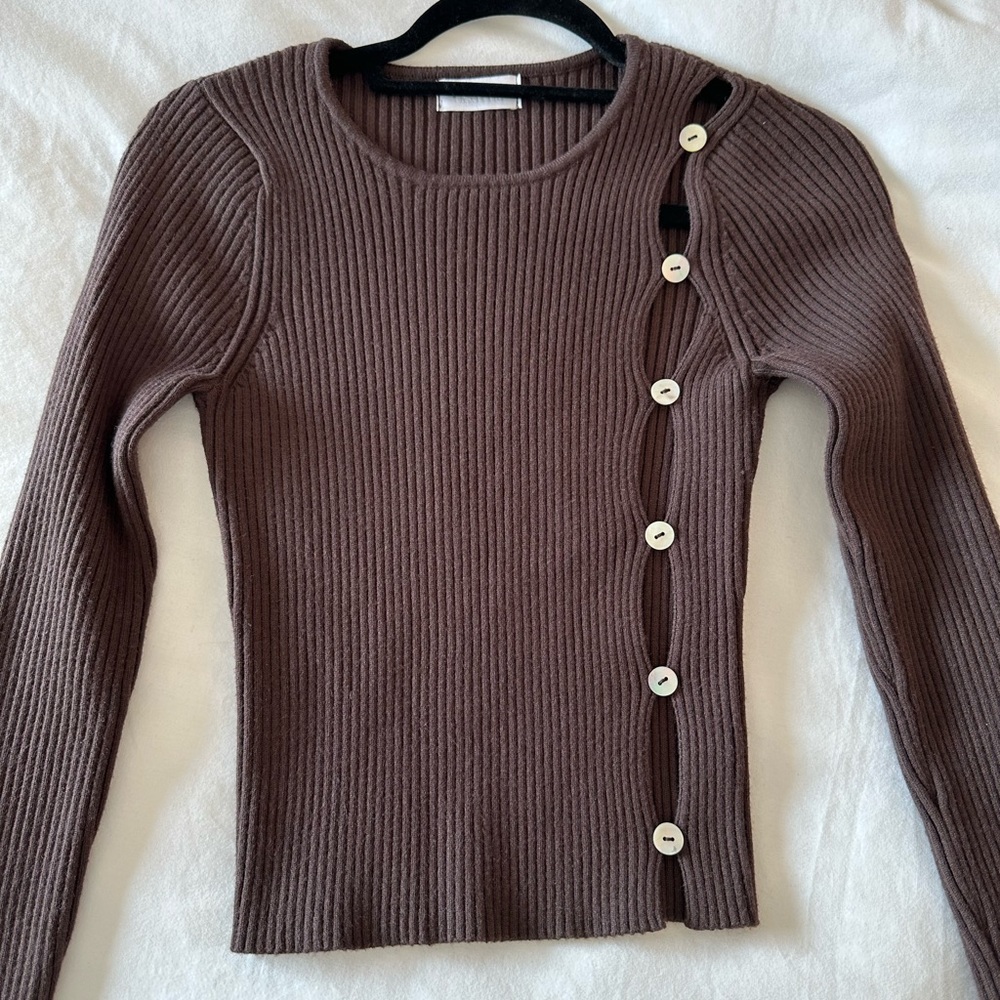 Isalis Reilly Cut Out Top in Espresso